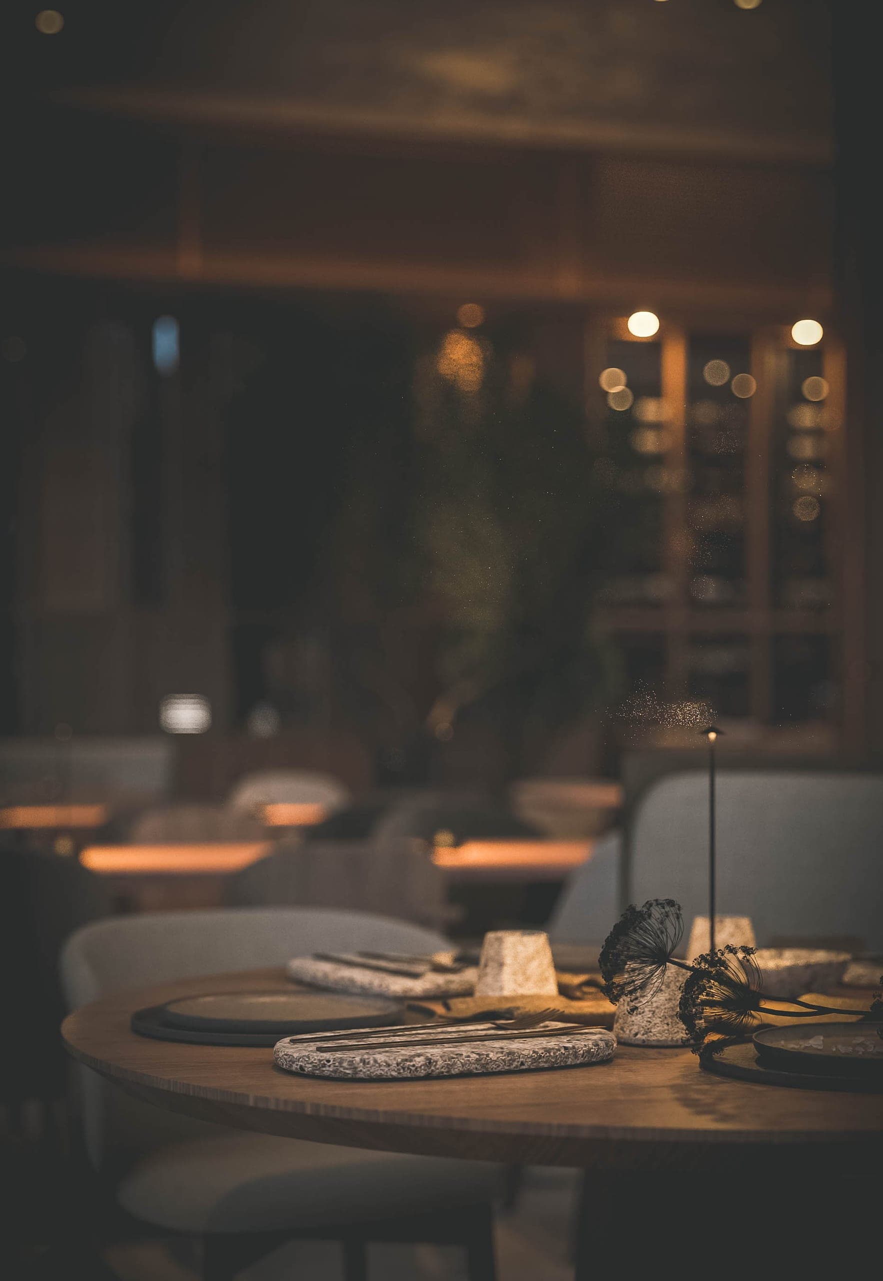 Bosco: round table at night